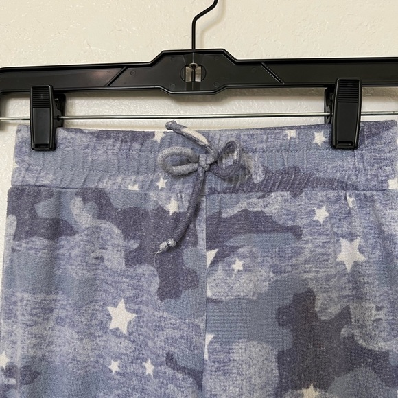 🟢 3 for $15. Girls Belle du Jour pajama top and bottom set- SZ Small - Picture 11 of 15